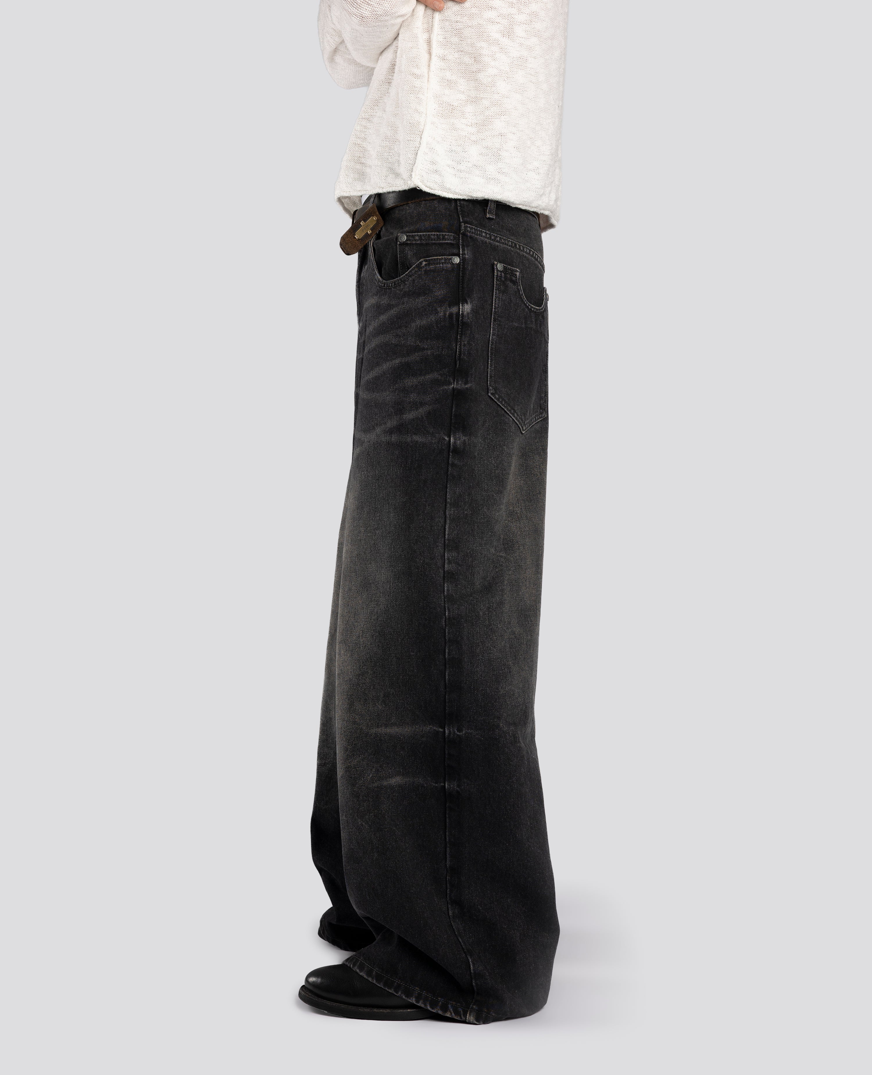 ULTRA-LOOSE FIT EVERYDAY DENIM