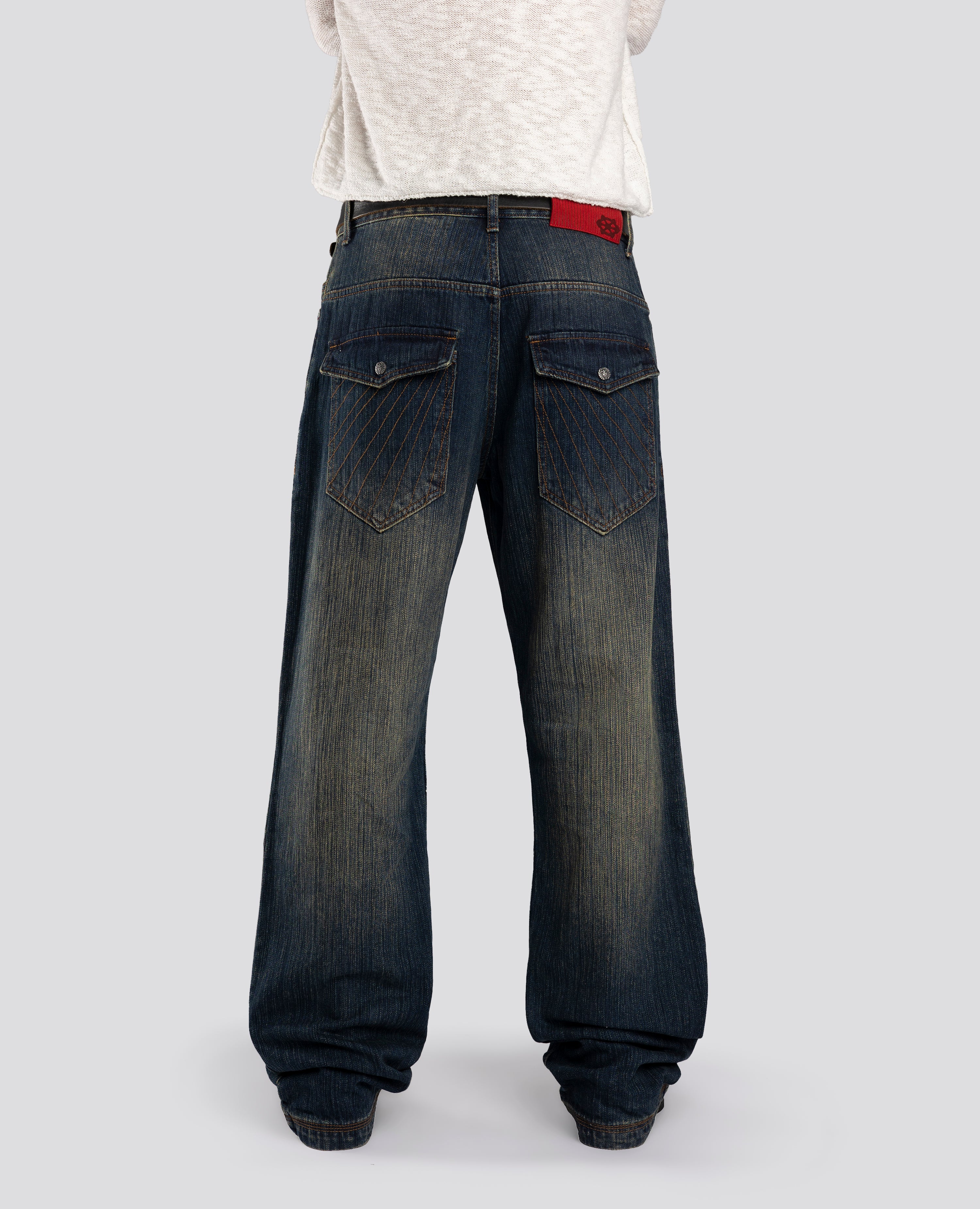 USED POCKETS STRAIGHT DENIM